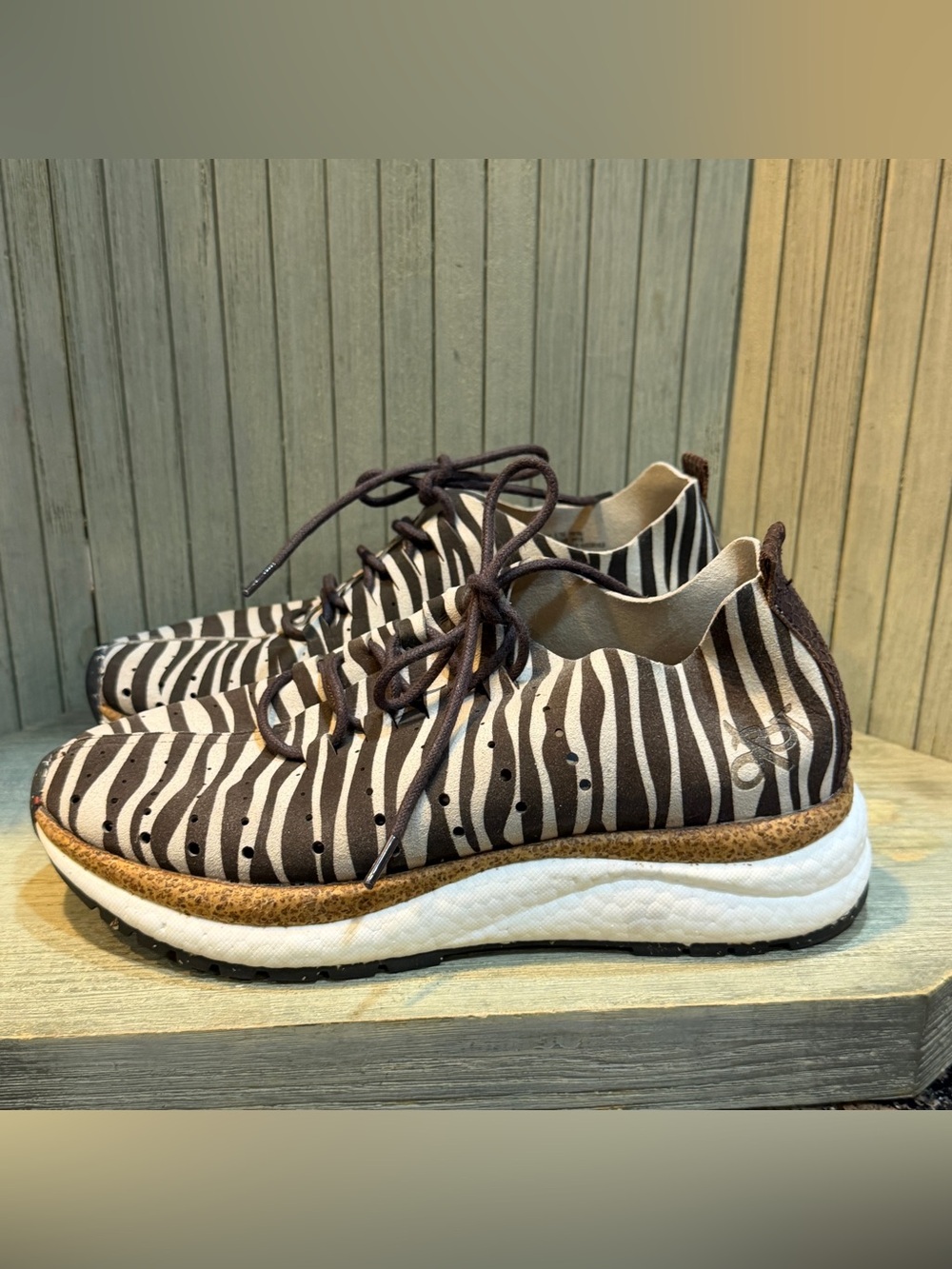 Otbt Zebra Stripe Lace-Up Sneakers in Brown & White 6.5